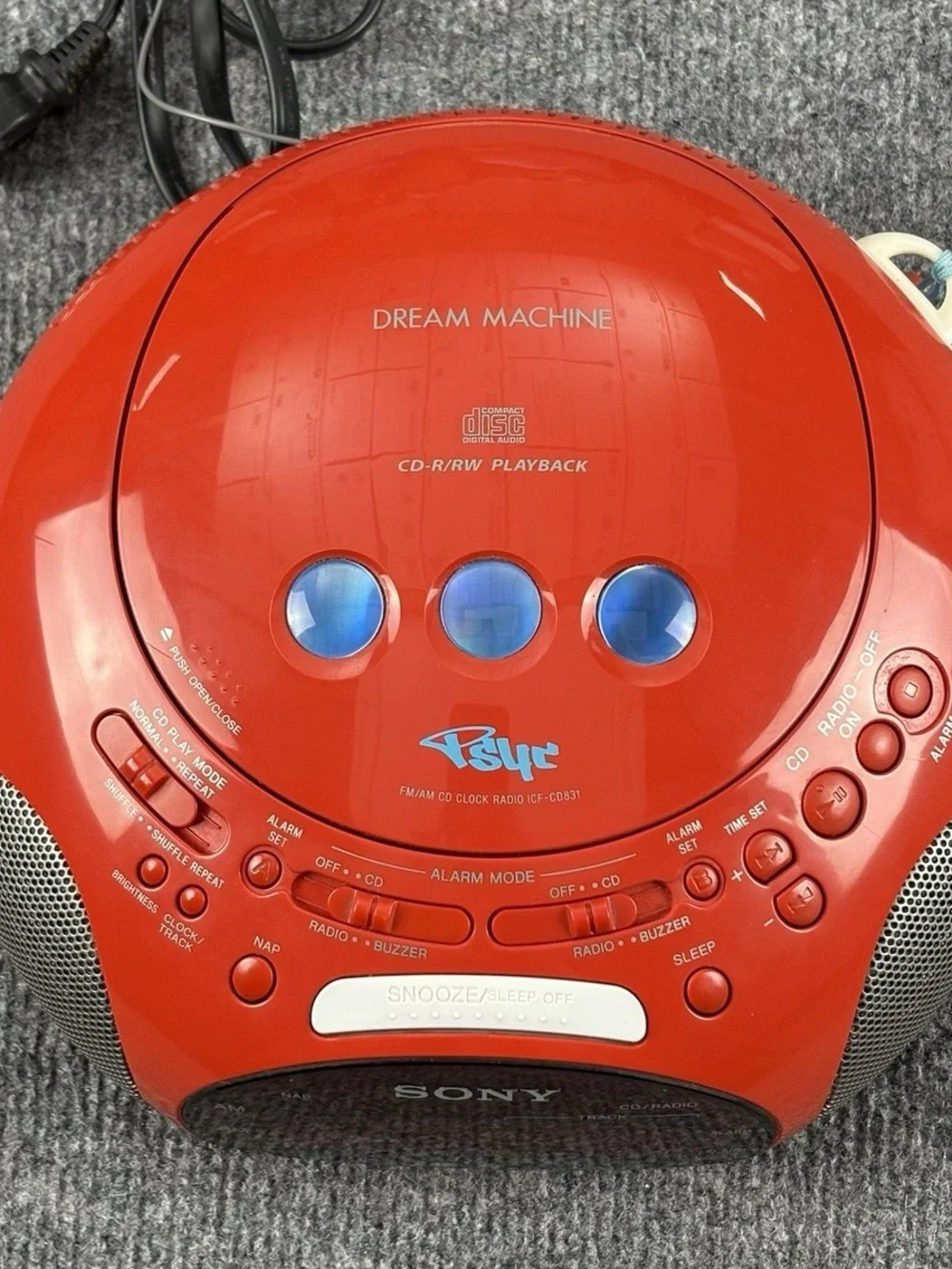 Sony Dream Machine Psyc ICF-CD831 CD Alarm Clock Radio Red Tested Clean Working